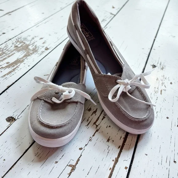 Keds Light Khaki Gray Canvas Boat Shoes with White Laces - Picture 4 of 11